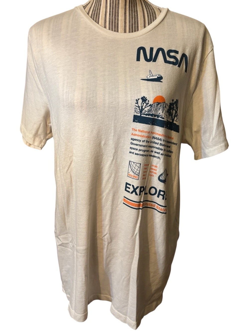 NASA Graphic Tee Large Unisex Old Navy Cream Navy & Orange NASA Graphic Print